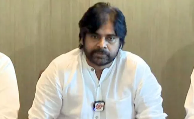 AP Police Issued Notices To Janasena Pawan Kalyan - Sakshi