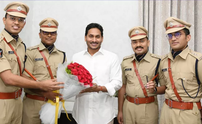 CM YS Jagan Wishes Training Finished IPS Officers - Sakshi