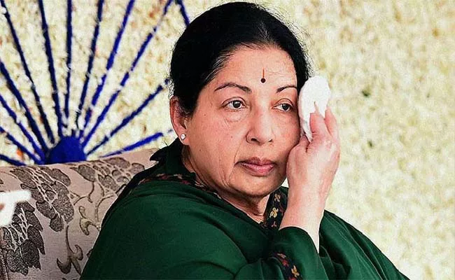 Jayalalithaa Death Case: Commission V K Sasikala Found Fault Investigate - Sakshi