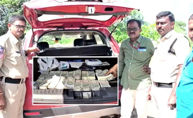 Munugode Bypoll: Another Money Vehicle Caught At Ghatuppal - Sakshi