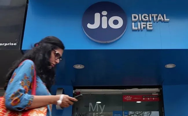 Reliance Jio Become The Largest Fixed Line Service Provider In August - Sakshi