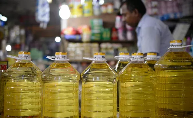  Food Ministry Extends Concessional Import Duties On Edible Oils Till March 2023 - Sakshi