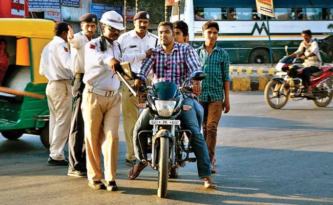 This State Announced No Fine Traffic Violations For Diwali Week - Sakshi