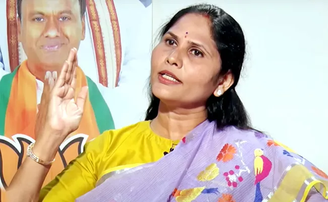 Komatireddy Rajagopal Reddy Wife Lakshmi Fire On KTR  - Sakshi