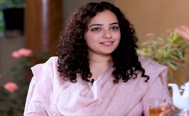 Nithya Menen Not Answering Calls Due To This Reason - Sakshi