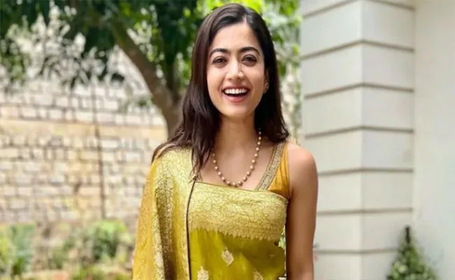 Rashmika Mandanna Says She Buy Some Gold Or Silver Before New Film - Sakshi