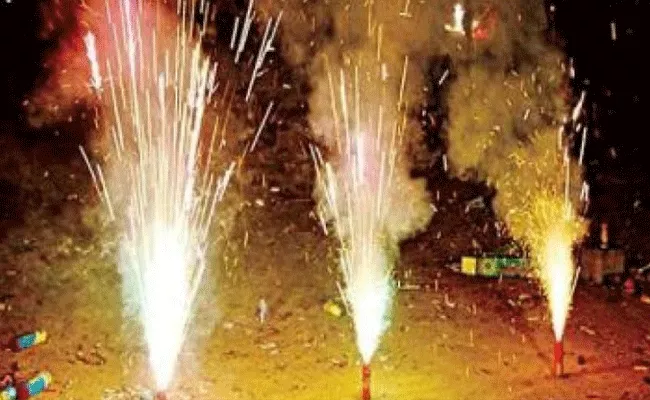 Hyderabad: Important Firecrackers Safety Precautions For Diwali - Sakshi