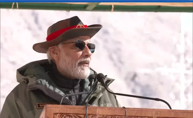 PM Modi Celebrate Diwali With Soldiers At Kargil - Sakshi