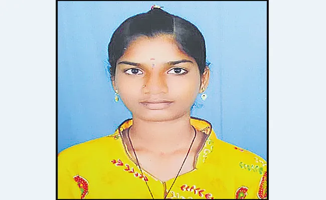 Father Killed His Daughter In Wanaparthy District - Sakshi