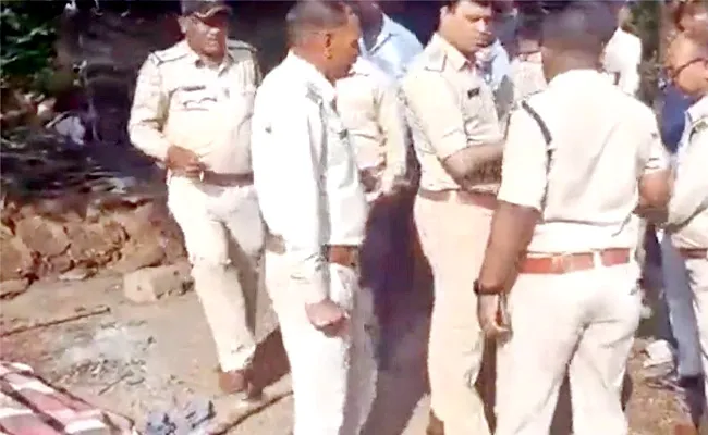 Madhya Pradesh Shooting-On-Dalit Family Three Dead - Sakshi