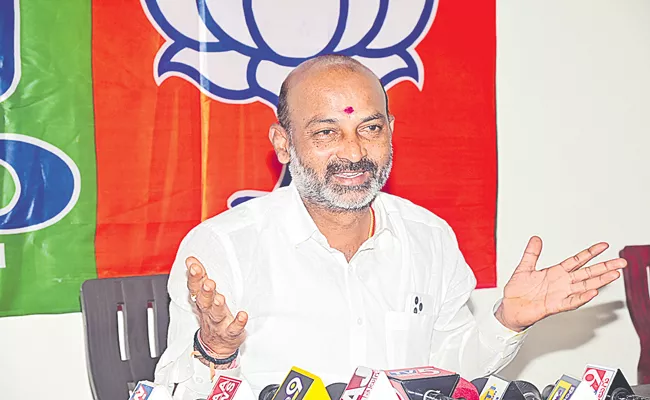 BJP Chief Bandi Sanjay slams CM KCR Over Munugode - Sakshi