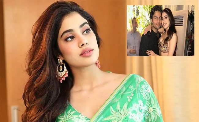 Janhvi Kapoor Poses With Ex Boyfriend Akshat Rajan At Diwali Bash - Sakshi