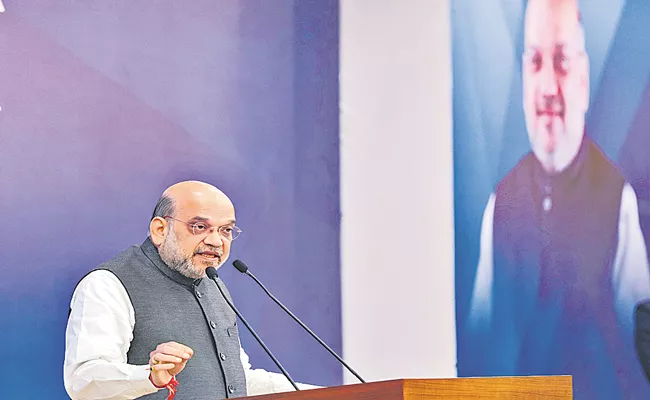 States should have a uniform policy on law and order Says Amit Shah - Sakshi