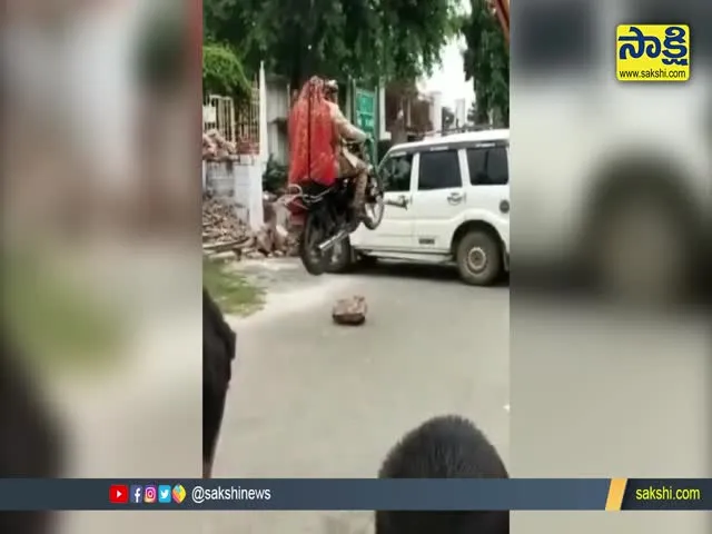 Viral Video: Couple Performs Bike Stunt For Pre Wedding Shoot Like Dhoom 4