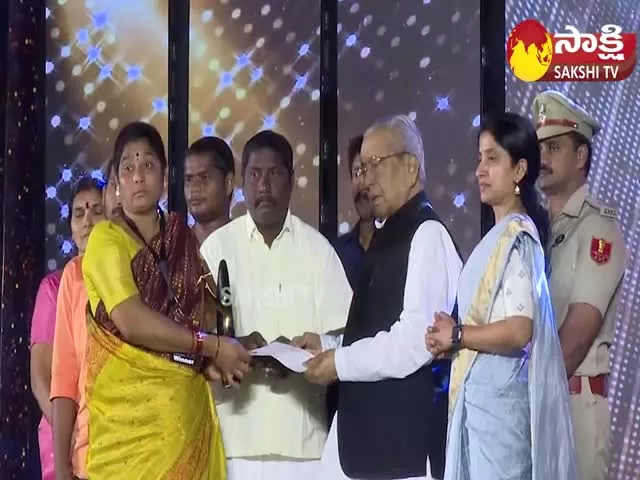 Sakshi Excellence Award 2021 : Army Jawan Maruprolu Jaswanth Reddy Family