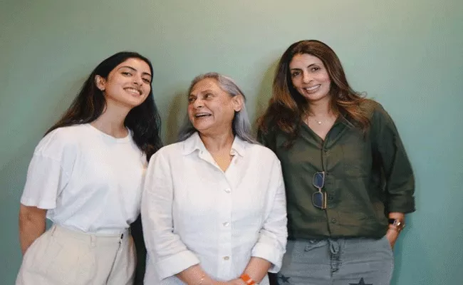 Jaya Bachchan says No Problem If Navya Naveli Nanda Has a Child Without Marriage - Sakshi