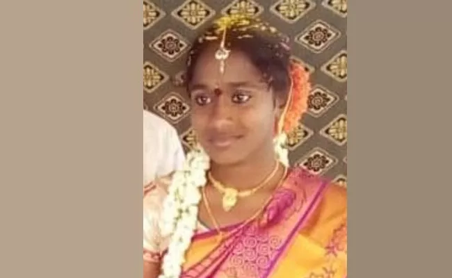 married woman murdered by husband in Devarapalli - Sakshi