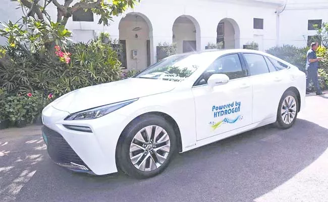 World Most Advanced Mirai Green Hydrogen Car Soon Run On Indian Roads - Sakshi