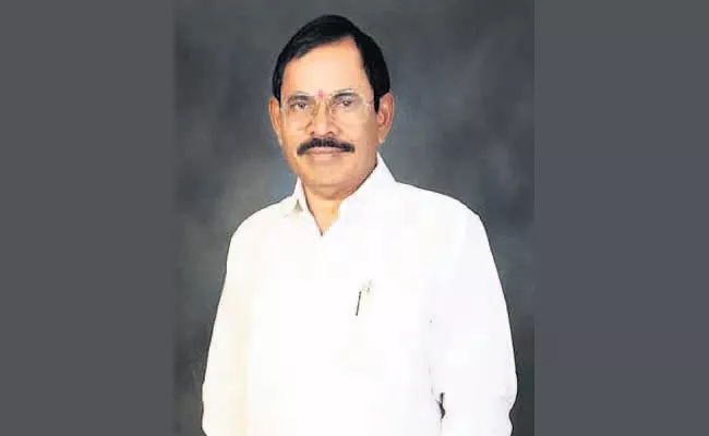 Dr SP Naidu Died in Road Accident at Chodamma Agraharam - Sakshi