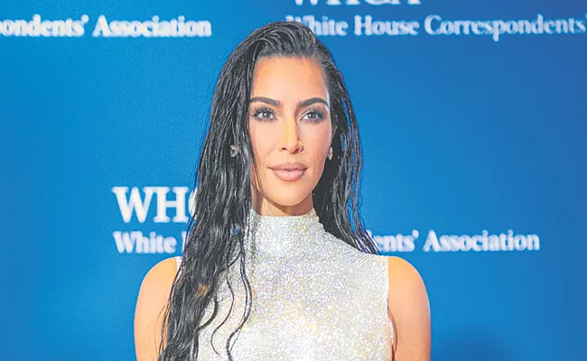 Kim Kardashian settles with SEC over crypto promotion - Sakshi