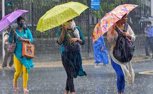 Weather Forecast Telangana Heavy Rain Alert August 5th And 6th - Sakshi