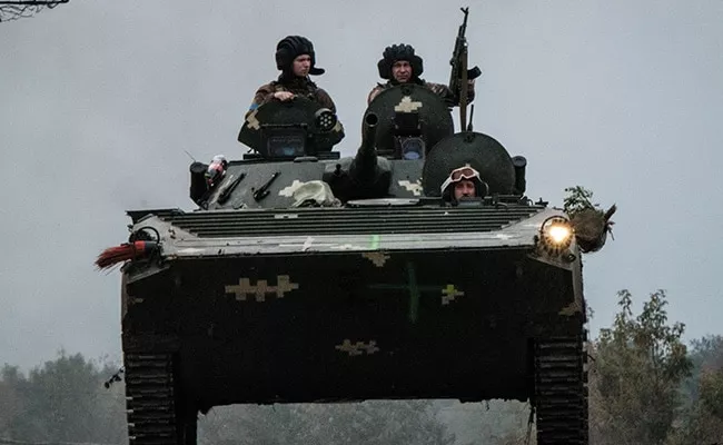 Ukraine Said Recaptured Over 400 Square Kilometers In Kherson - Sakshi