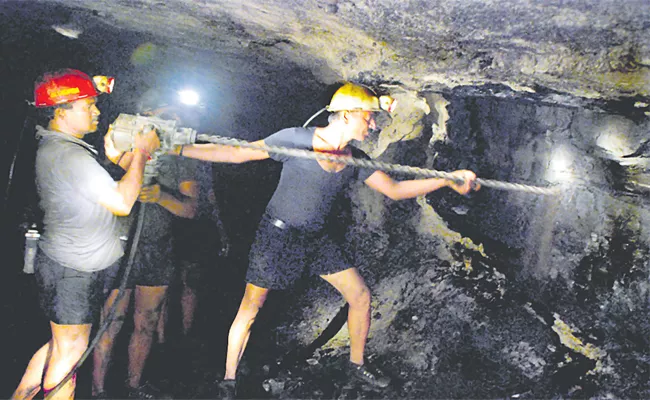 Troubles of Retired coal mine Workers with Less Pension - Sakshi