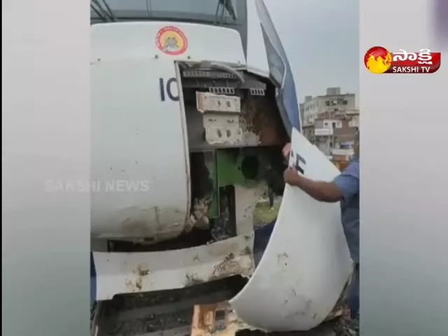 Vande Bharath Express Accident In Gujarath