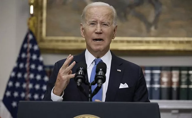 Biden Says Putin Not Joking About Using Nuclear Weapons In Ukraine - Sakshi