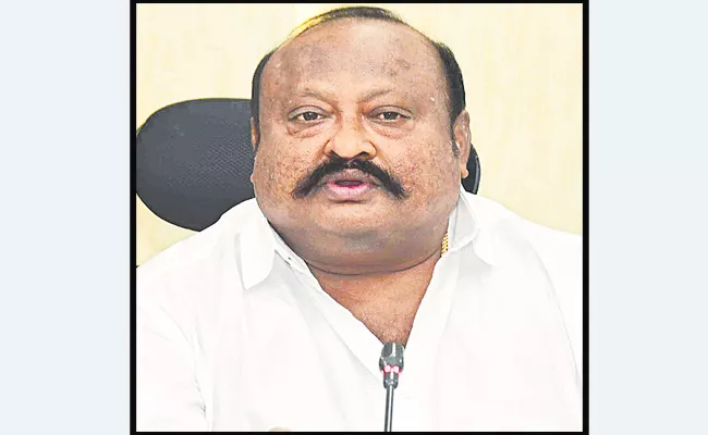 Free Rice Distribution 10 Kg Per Person: Gangula Kamalakar - Sakshi