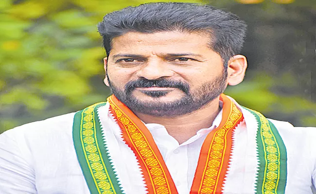 TPCC Chief Revanth Reddy Comments On CM KCR Over VRAs - Sakshi