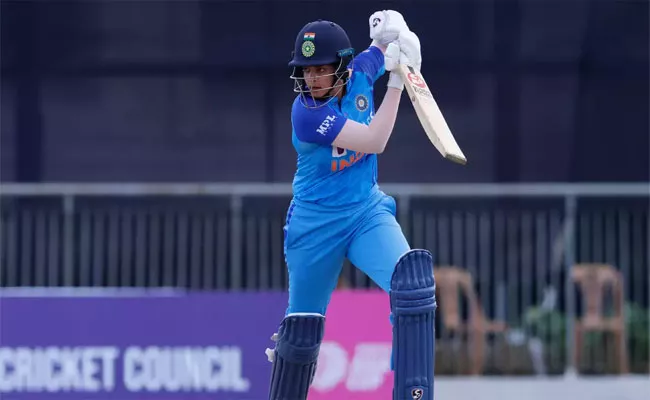 Women Asia Cup 2022: Shafali Verma Becomes Youngest To Complete 1000 T20I Runs - Sakshi