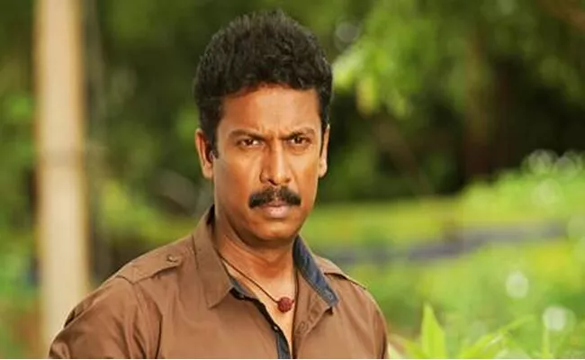 Robbery in Director Samuthirakani office at maduravoyal - Sakshi