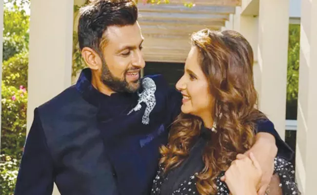 Shoaib Malik Post For Sania Mirza Goes Viral Amid Divorce Rumours - Sakshi