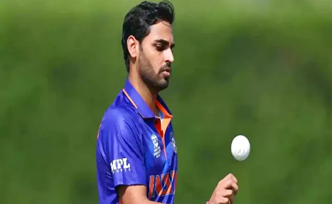 Bhuvneshwar Kumar eyes major world record in 3 match T20I series - Sakshi