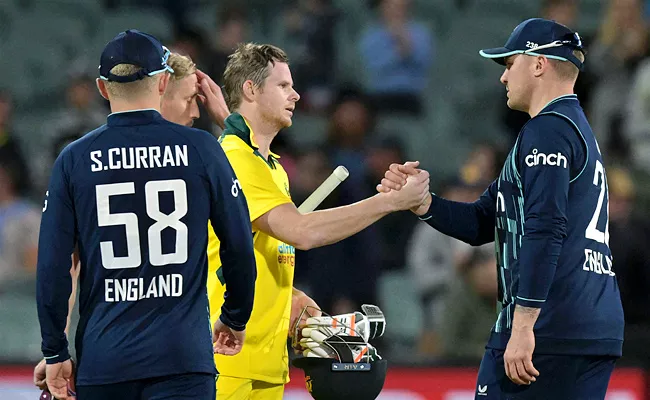 Steve Smith, David Warner help Australia seal 6 wicket win Against england - Sakshi