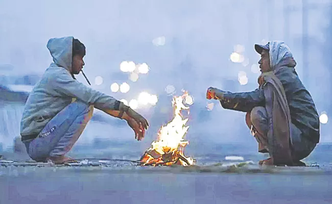 Minimum Temp To Gradually Fall Down In Telangana - Sakshi