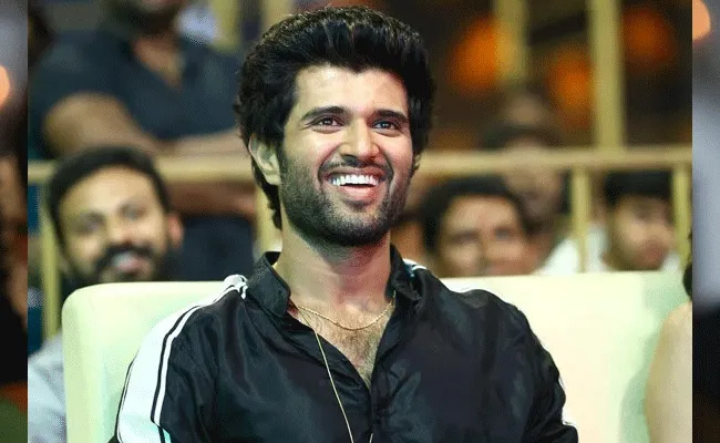 Vijay Deverakonda Agree To Donate His Organs - Sakshi