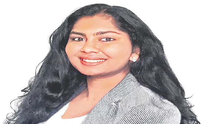 Charted Accountant Kumbhajadala Samhitha Shows Easy Map For Women Entering New Into Business - Sakshi