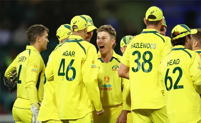 Australia thrash England by 72 runs to claim series 2 0 - Sakshi