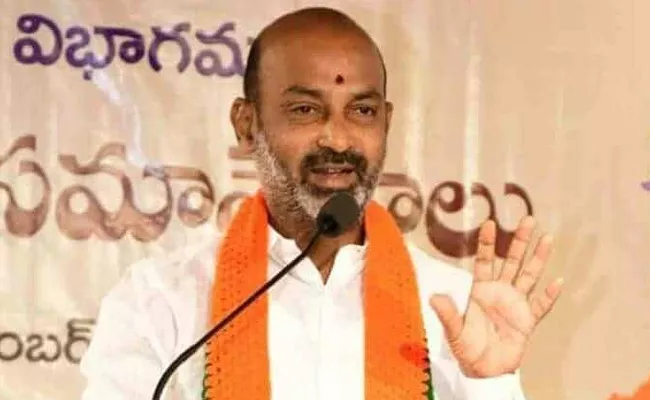 Telangana BJP Chief Bandi Sanjay Slams On CM KCR - Sakshi