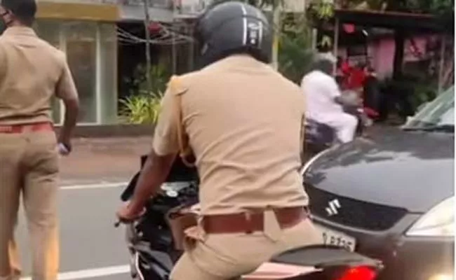 Chennai: Police Constable Roaming On Thefted Bikes, Victim Complaint In Ps - Sakshi