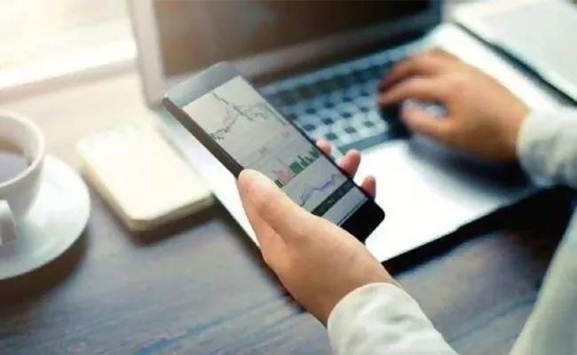 Demat Accounts Rose To 10.4 Crore In October 2022 - Sakshi