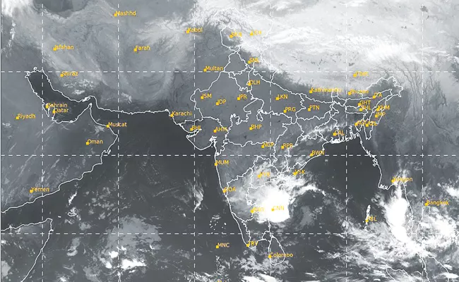 Heavy rains forecast for South Coastal Andhra and Rayalaseema - Sakshi