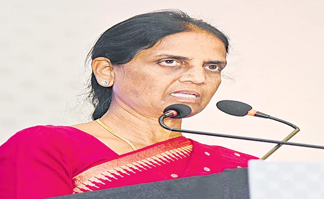 Minister Sabitha Indra Reddy To Make Changes In Teaching System In Telangana - Sakshi