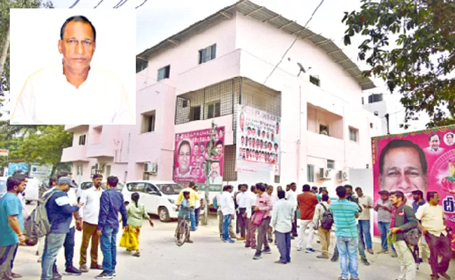 IT Raids At Telangana Minister Malla Reddy House In Hyderabad - Sakshi