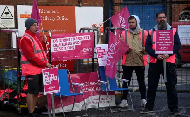 Uk Lecturers Teachers Postal Workers Strike Over Pay Hike - Sakshi