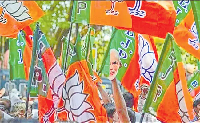 Telangana: BJP Chief Bandi Sanjay Padayatra Along With Bike Rallies - Sakshi