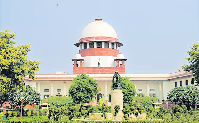 Demonetisation: Canot put the clock back, govt tells Supreme Court - Sakshi