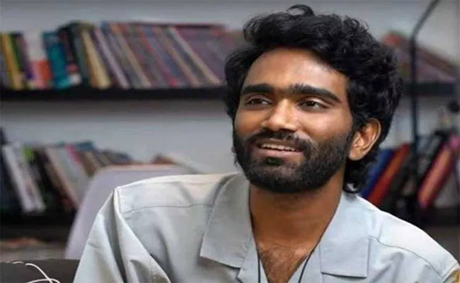 Love Today Movie Hero Pradeep Rangananthan About His Looks Like Dhanush - Sakshi